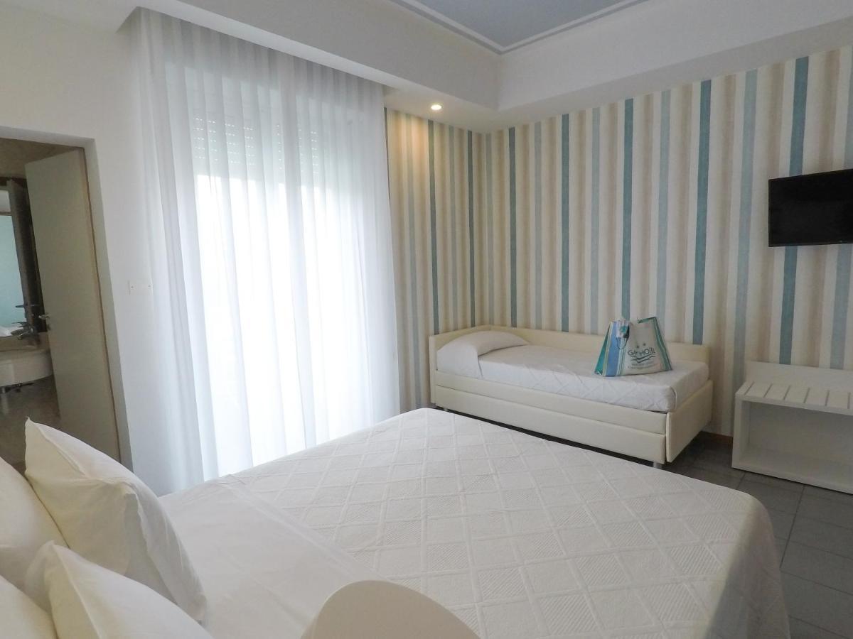 Hotel Gaby Rimini Bagian luar foto