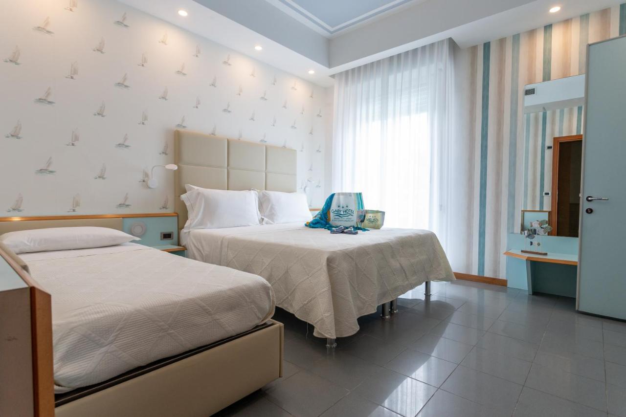 Hotel Gaby Rimini Bagian luar foto